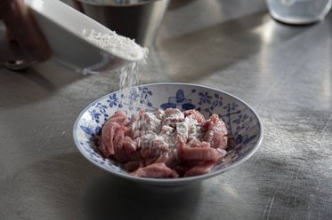 Coat the veal in tempura flour
