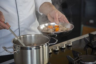 Separate the meat from the vegetables and set the meat aside