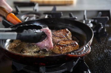 Turn for two to tree minutes on each side until medium cooked